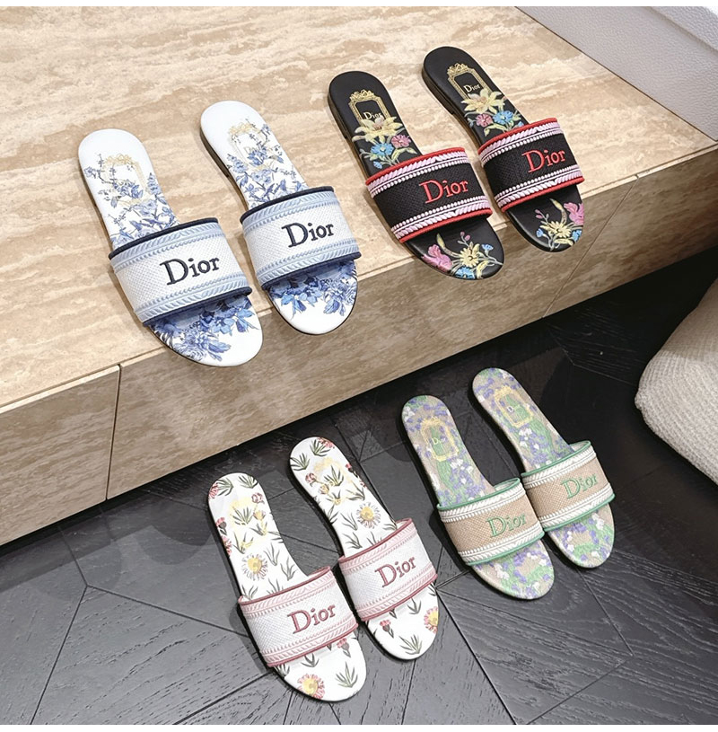 DIOR-06282 디올 2026SS 봄/여름 탑 에디션 플랫 자수 꽃잎 슬리퍼